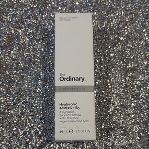 The Ordinary Hyaluronic Acid 2% + B5 Serum - White